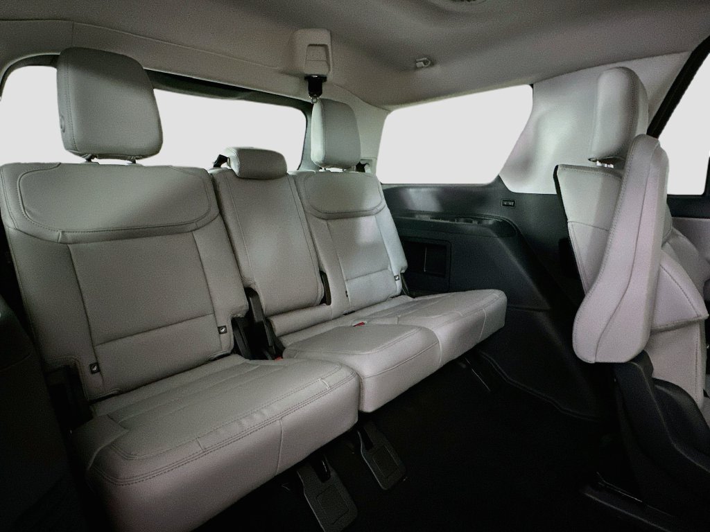 Thumbnail: 2027 Ford Expedition - 31
