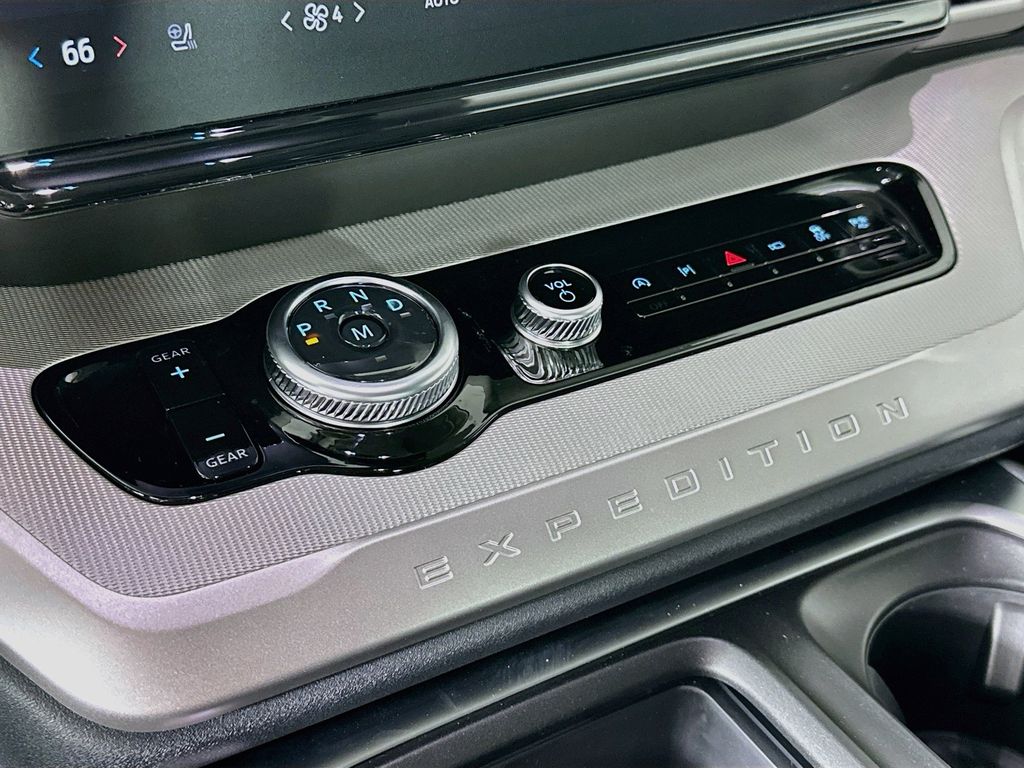 Thumbnail: 2027 Ford Expedition - 20