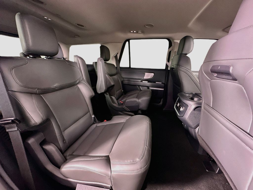 Thumbnail: 2027 Ford Expedition - 29
