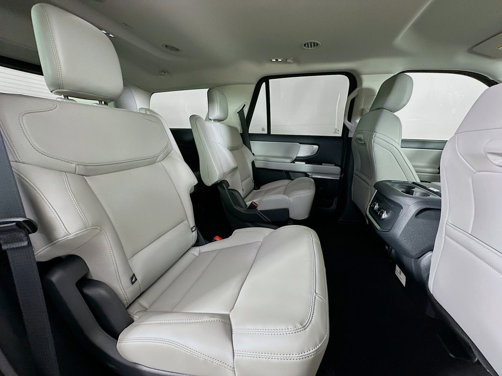 Thumbnail: 2026 Ford Expedition - 30