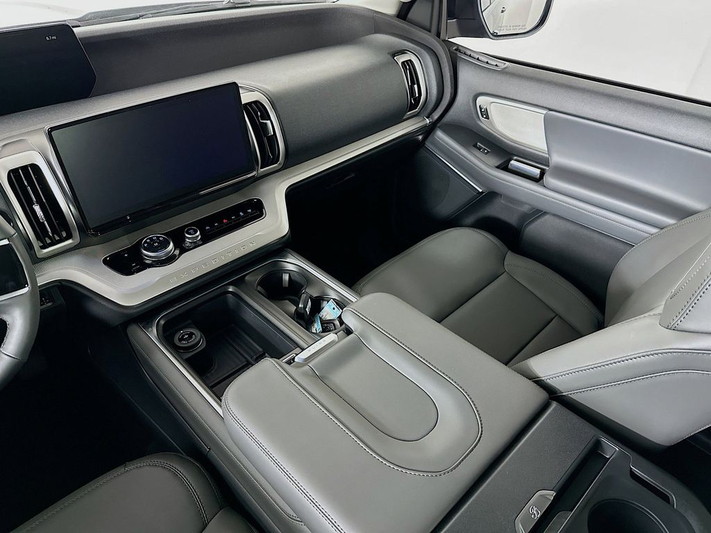 Thumbnail: 2026 Ford Expedition - 14