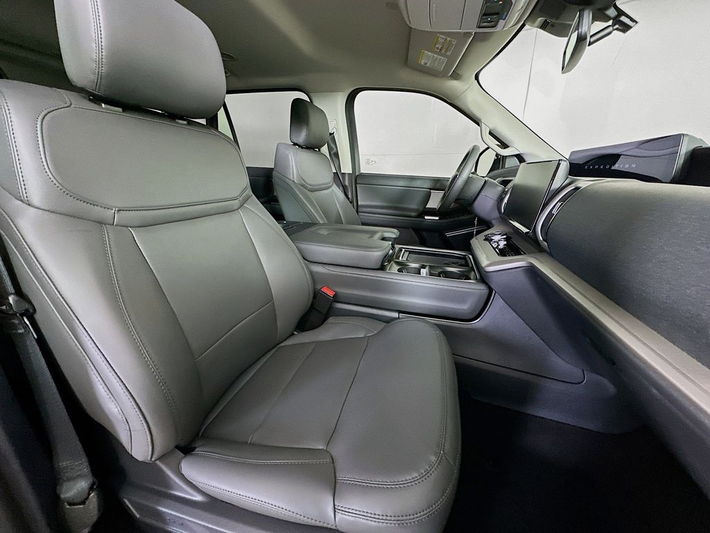 Thumbnail: 2026 Ford Expedition - 12