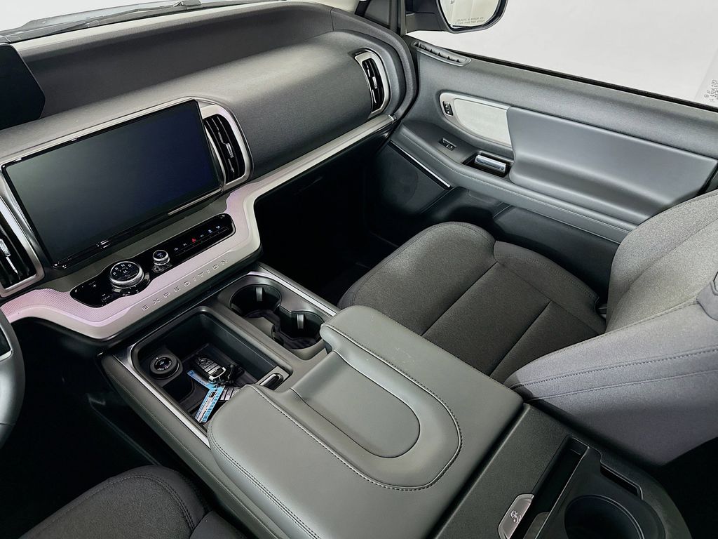 Thumbnail: 2026 Ford Expedition - 13