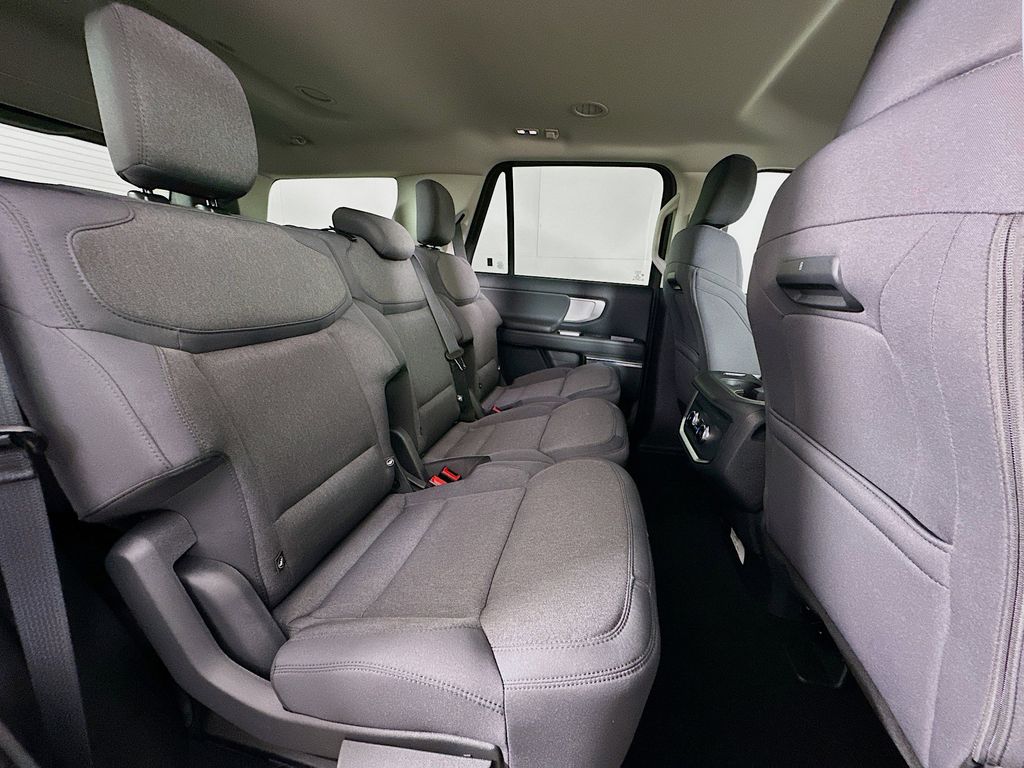 Thumbnail: 2026 Ford Expedition - 32