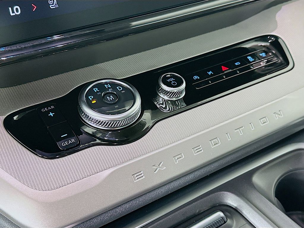 Thumbnail: 2026 Ford Expedition - 20