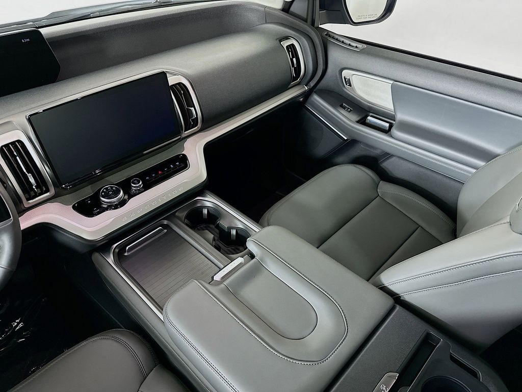 Thumbnail: 2026 Ford Expedition - 13