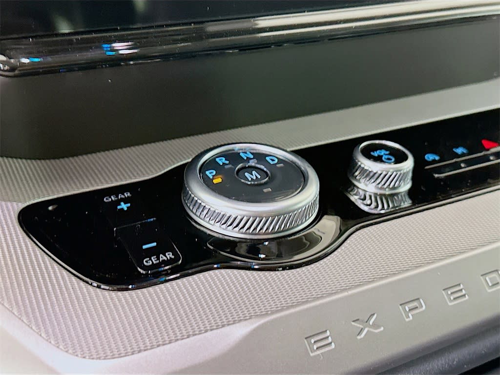 2025 Ford Expedition Active 21