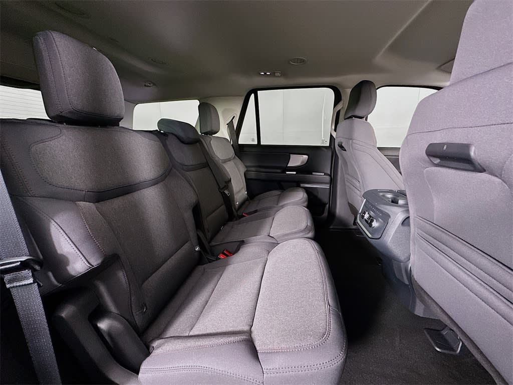 2025 Ford Expedition Active 32