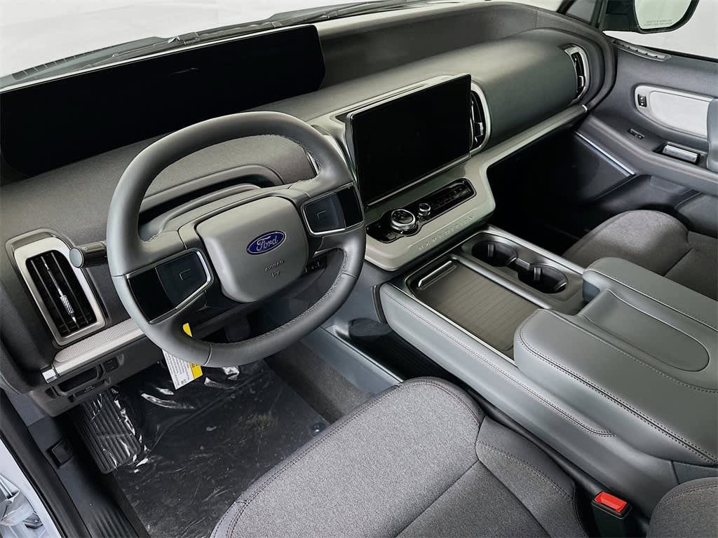 2025 Ford Expedition Active 2