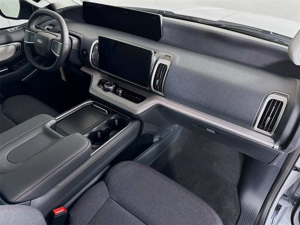 2025 Ford Expedition Active 33