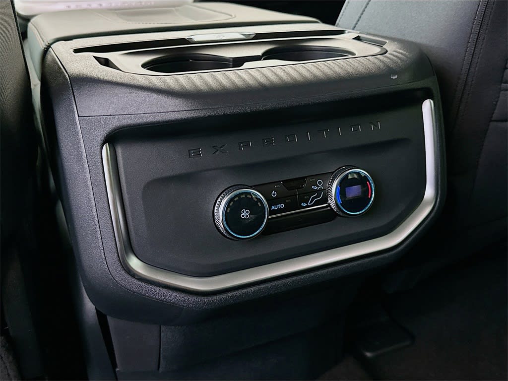 2025 Ford Expedition Active 20