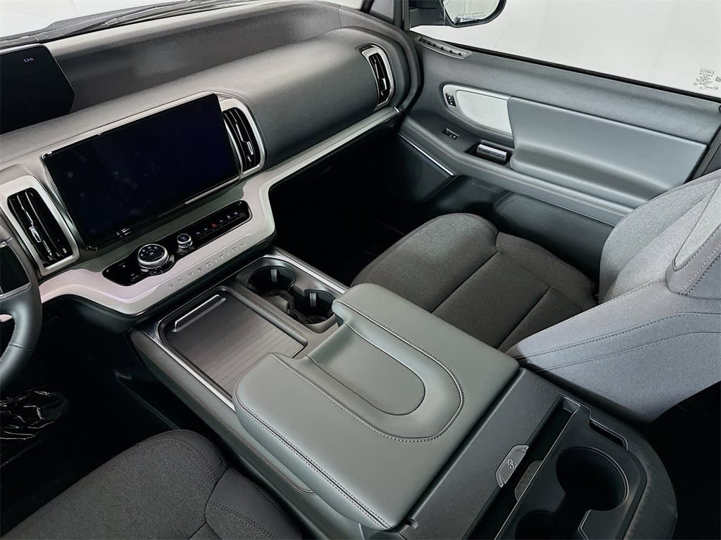 2025 Ford Expedition Active 14
