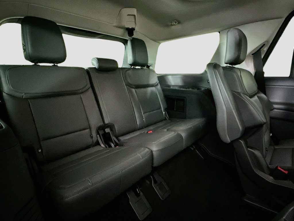 Thumbnail: 2027 Ford Expedition - 29