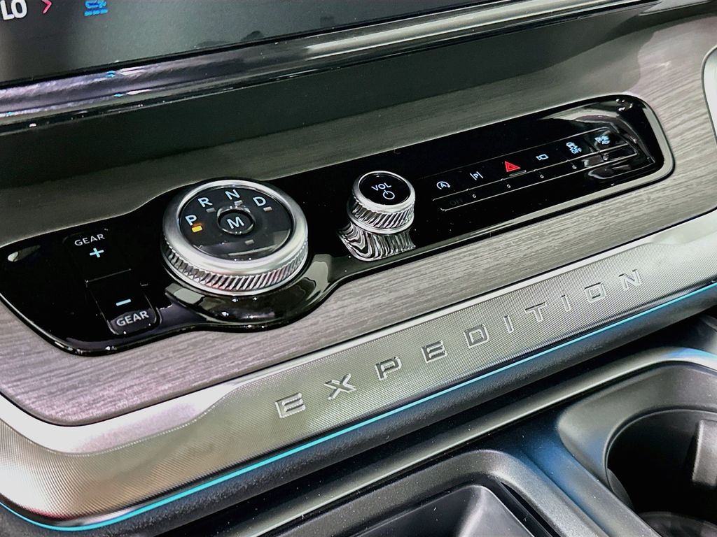 Thumbnail: 2027 Ford Expedition - 21