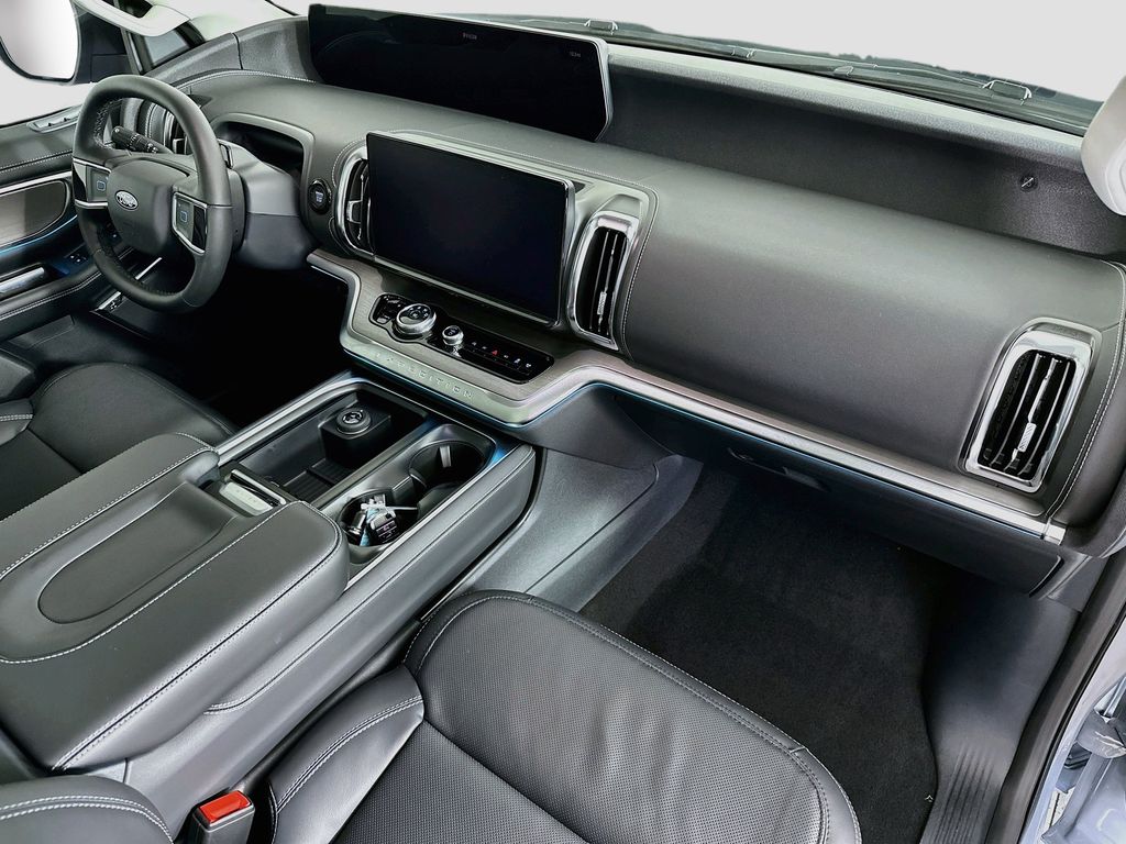 Thumbnail: 2027 Ford Expedition - 15