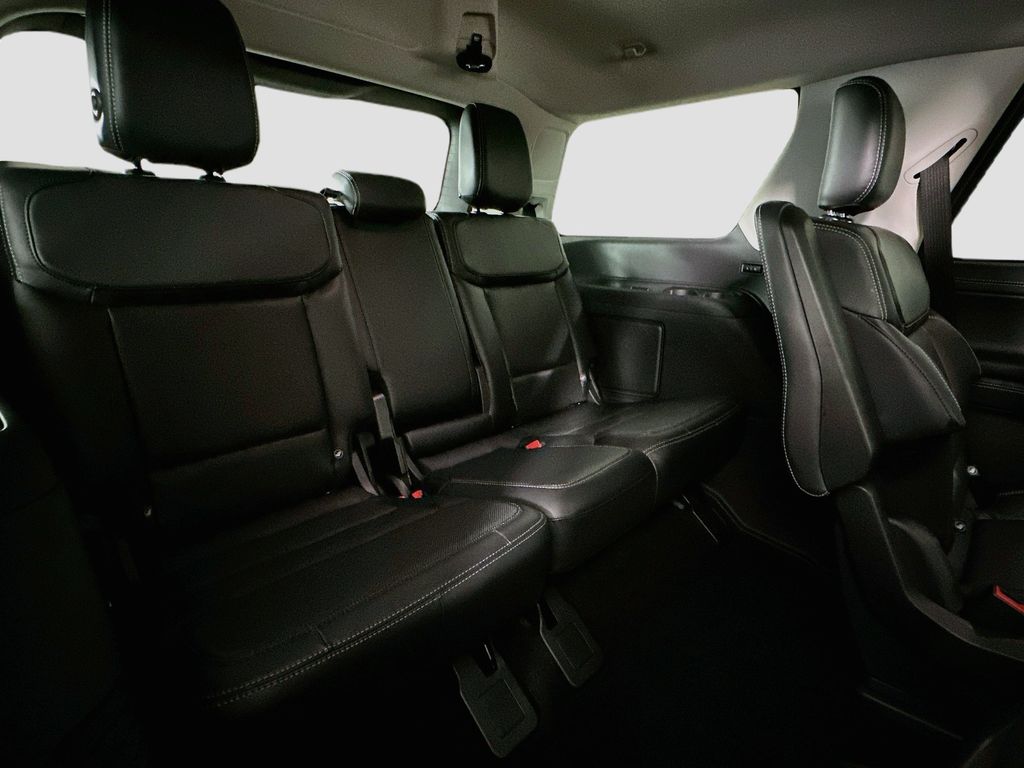Thumbnail: 2027 Ford Expedition - 31