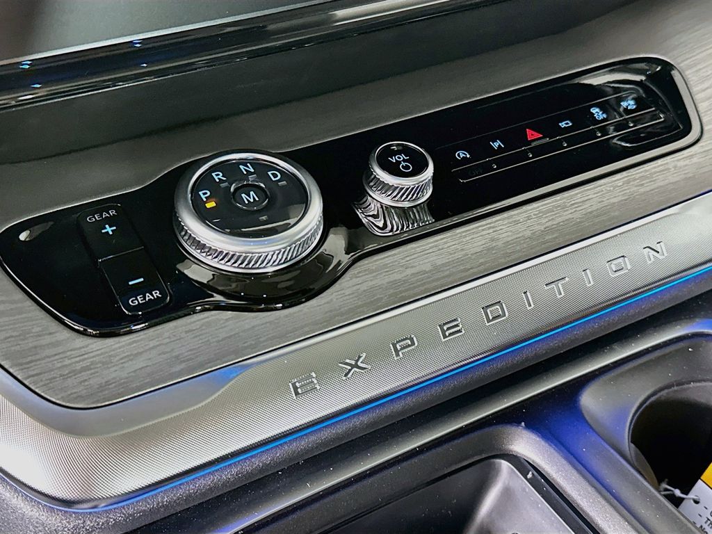 Thumbnail: 2027 Ford Expedition - 21