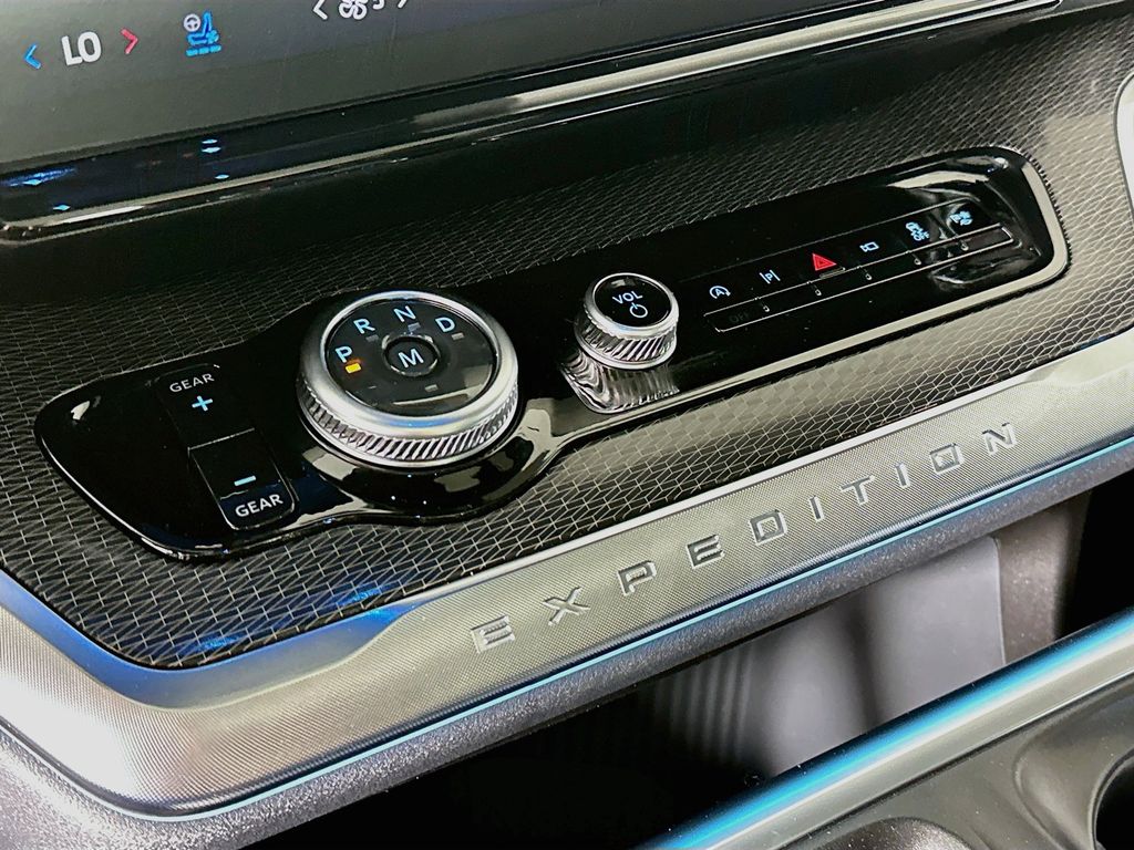 Thumbnail: 2027 Ford Expedition - 20