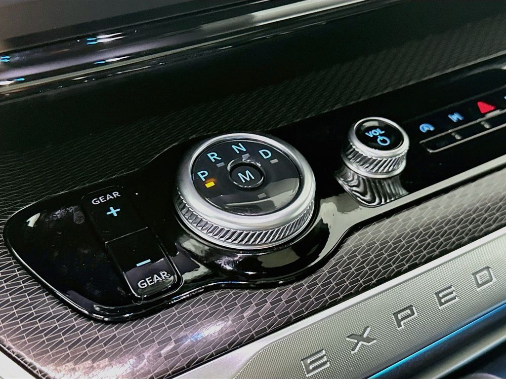 Thumbnail: 2027 Ford Expedition - 21