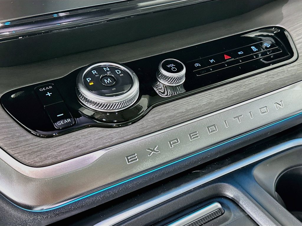 Thumbnail: 2027 Ford Expedition - 20