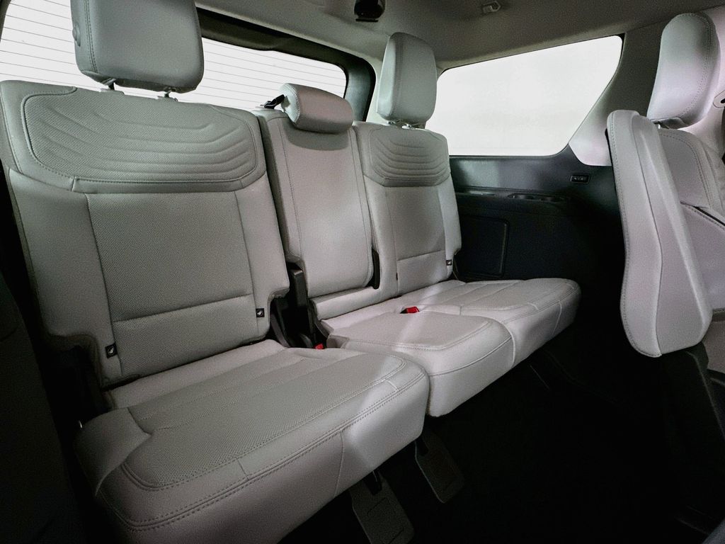 Thumbnail: 2027 Ford Expedition - 32