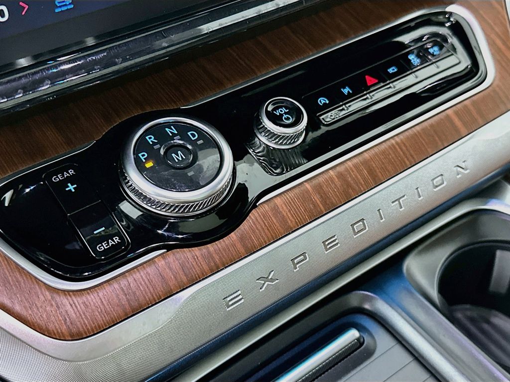Thumbnail: 2027 Ford Expedition - 22