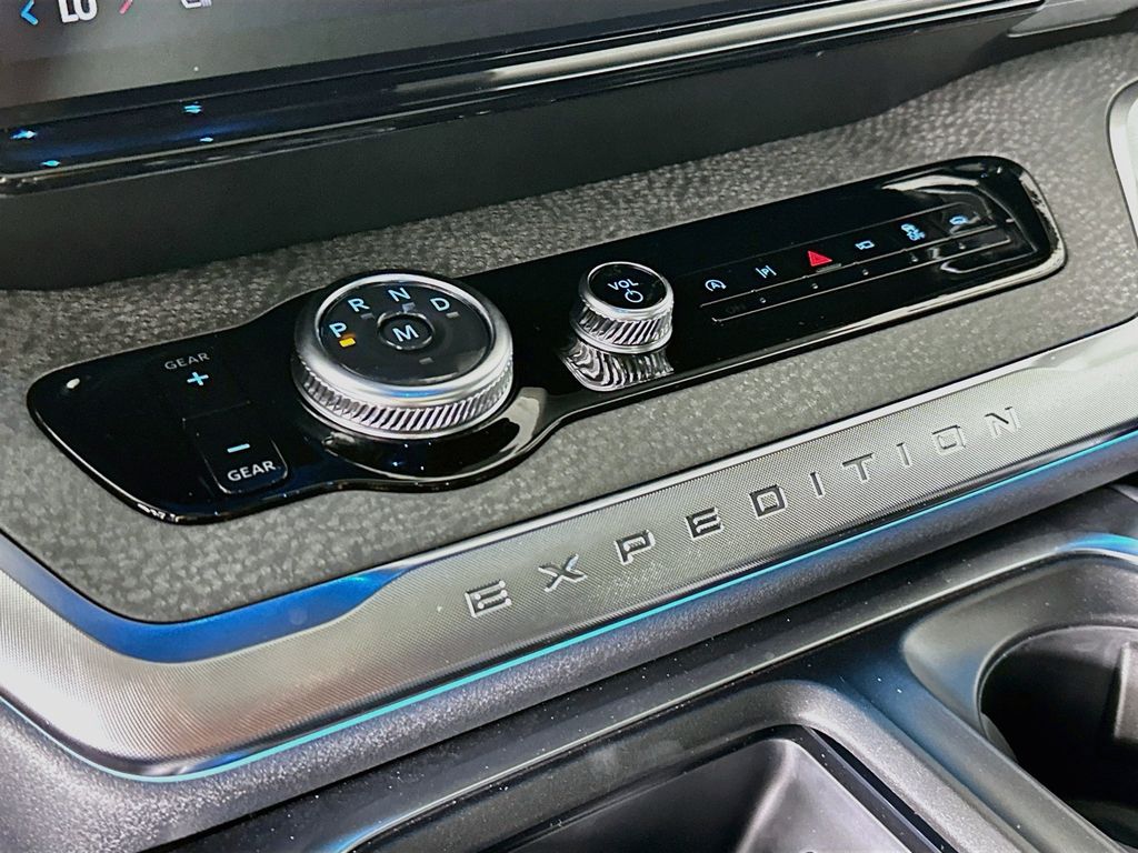 Thumbnail: 2027 Ford Expedition - 21