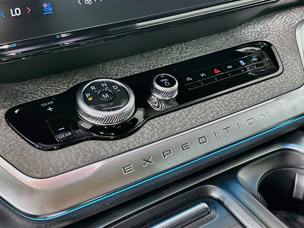 Thumbnail: 2027 Ford Expedition - 21