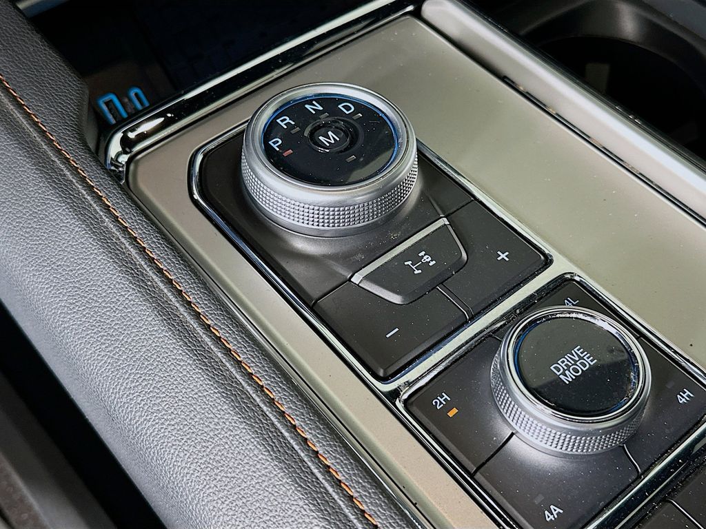 Thumbnail: 2023 Ford Expedition - 16