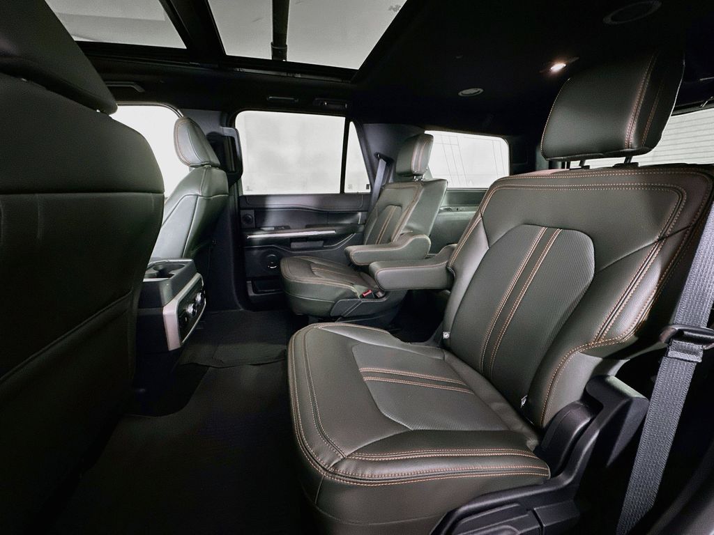 Thumbnail: 2022 Ford Expedition - 12