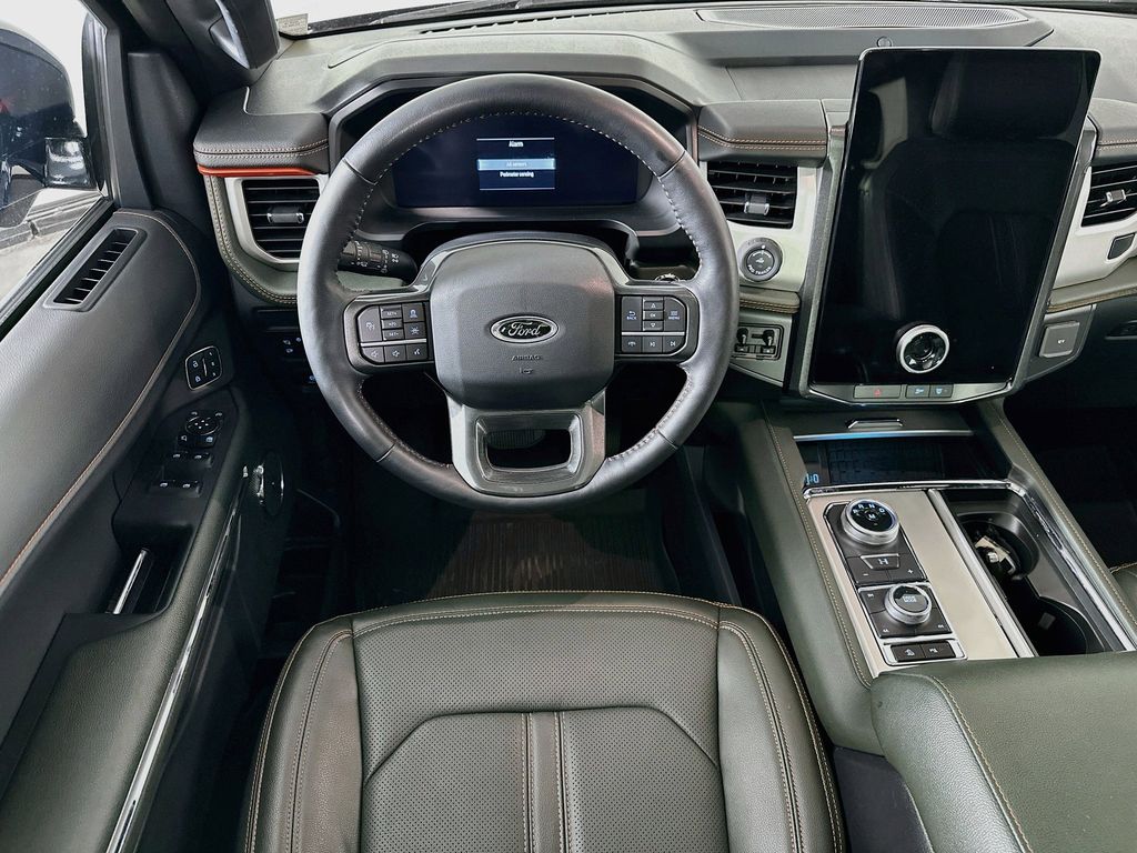 Thumbnail: 2022 Ford Expedition - 9