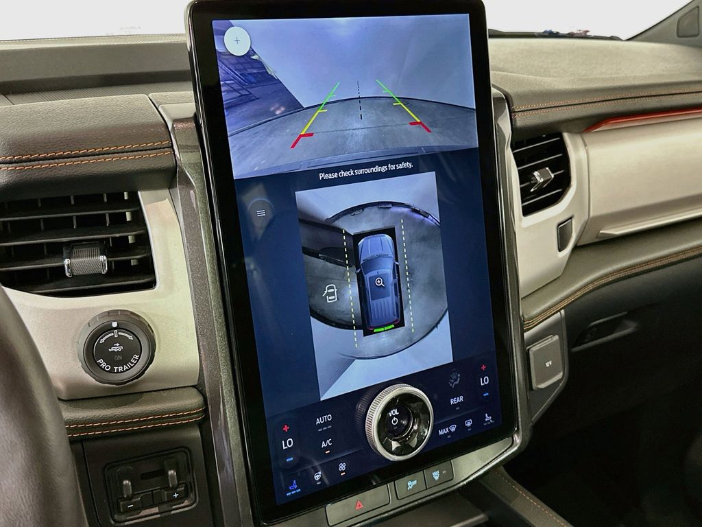 Thumbnail: 2022 Ford Expedition - 27