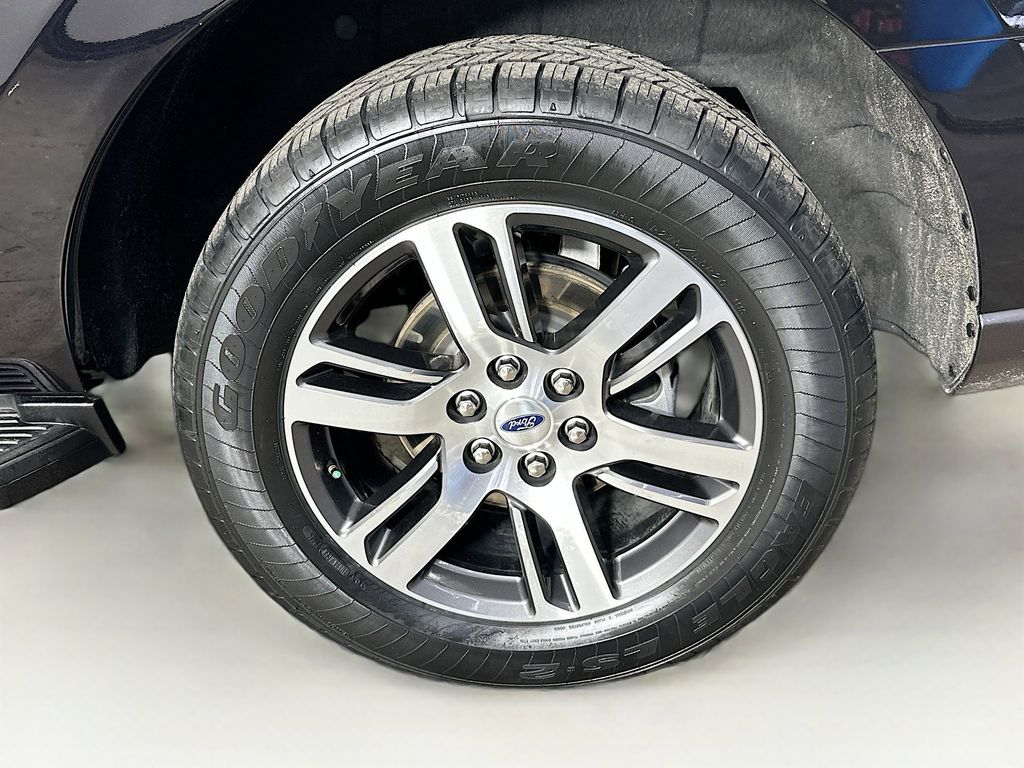 Thumbnail: 2024 Ford Expedition - 8