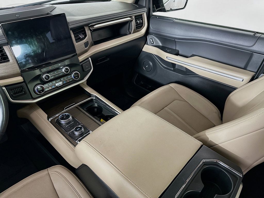 Thumbnail: 2024 Ford Expedition - 14