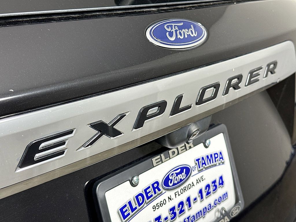 2020 Ford Explorer Base 7