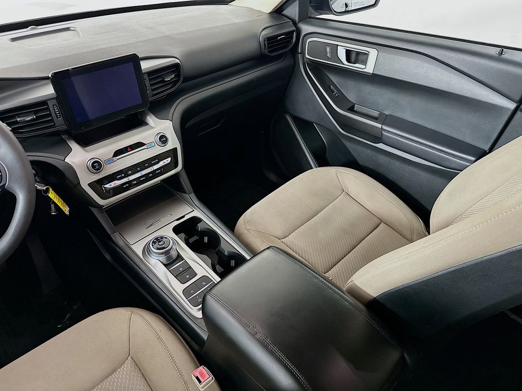 2020 Ford Explorer Base 14