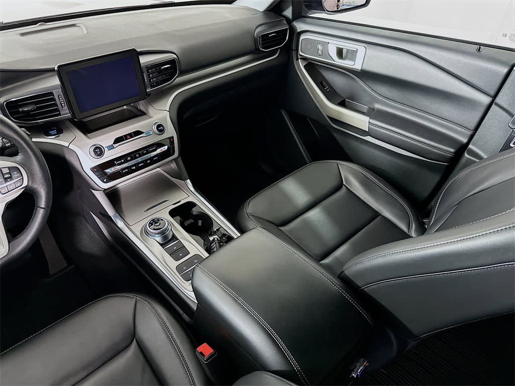 2022 Ford Explorer XLT 14