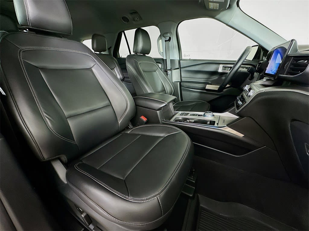 2022 Ford Explorer XLT 12
