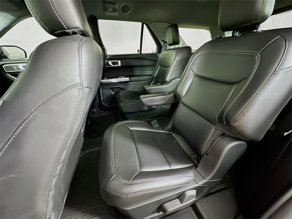 2022 Ford Explorer XLT 13