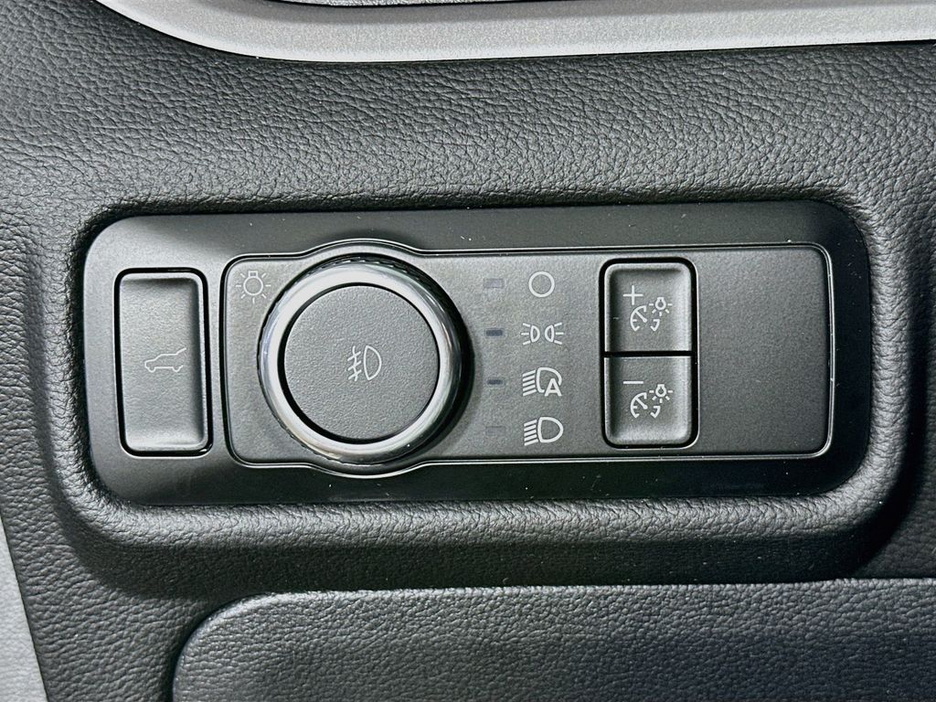Thumbnail: 2024 Ford Explorer - 27