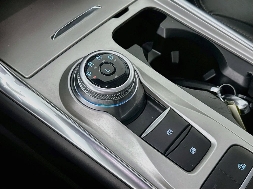 Thumbnail: 2024 Ford Explorer - 17
