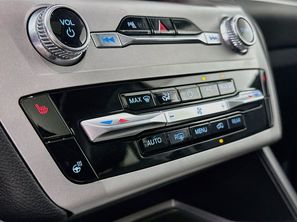 Thumbnail: 2024 Ford Explorer - 22