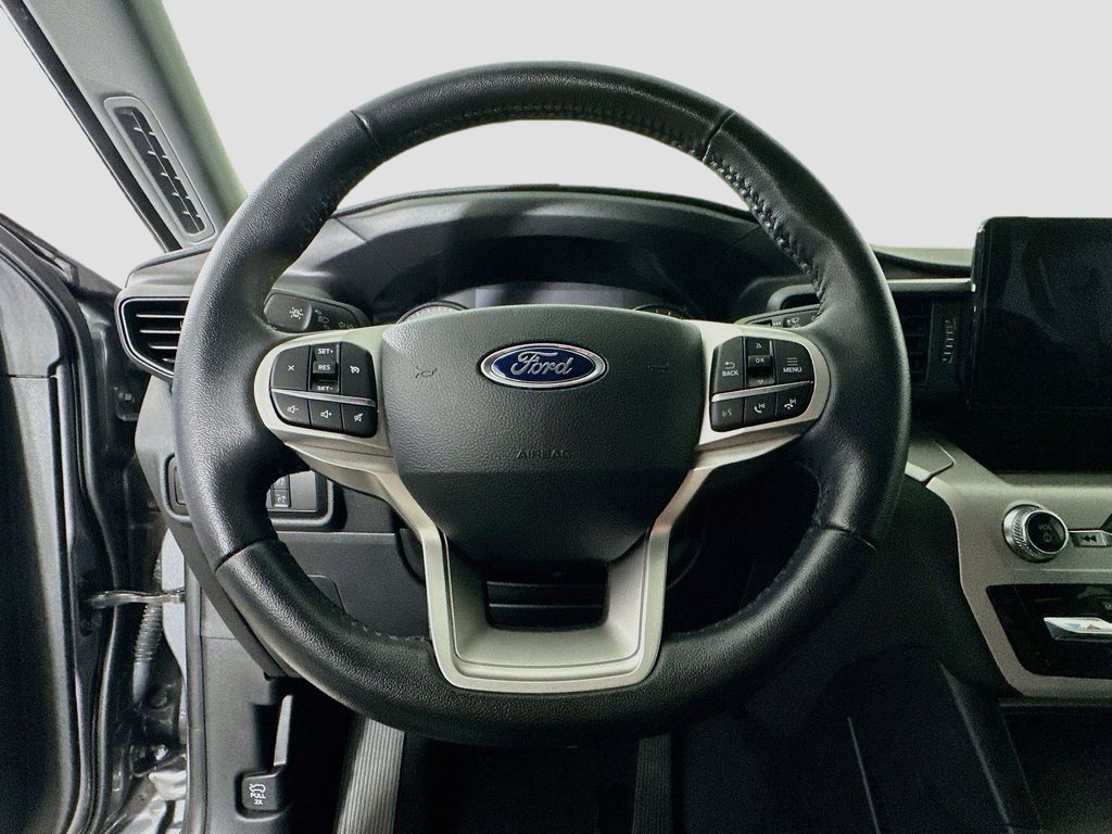 Thumbnail: 2024 Ford Explorer - 15