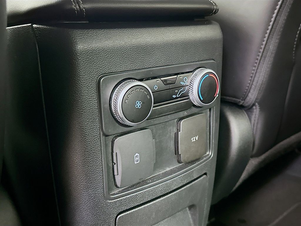 2022 Ford Explorer XLT 22
