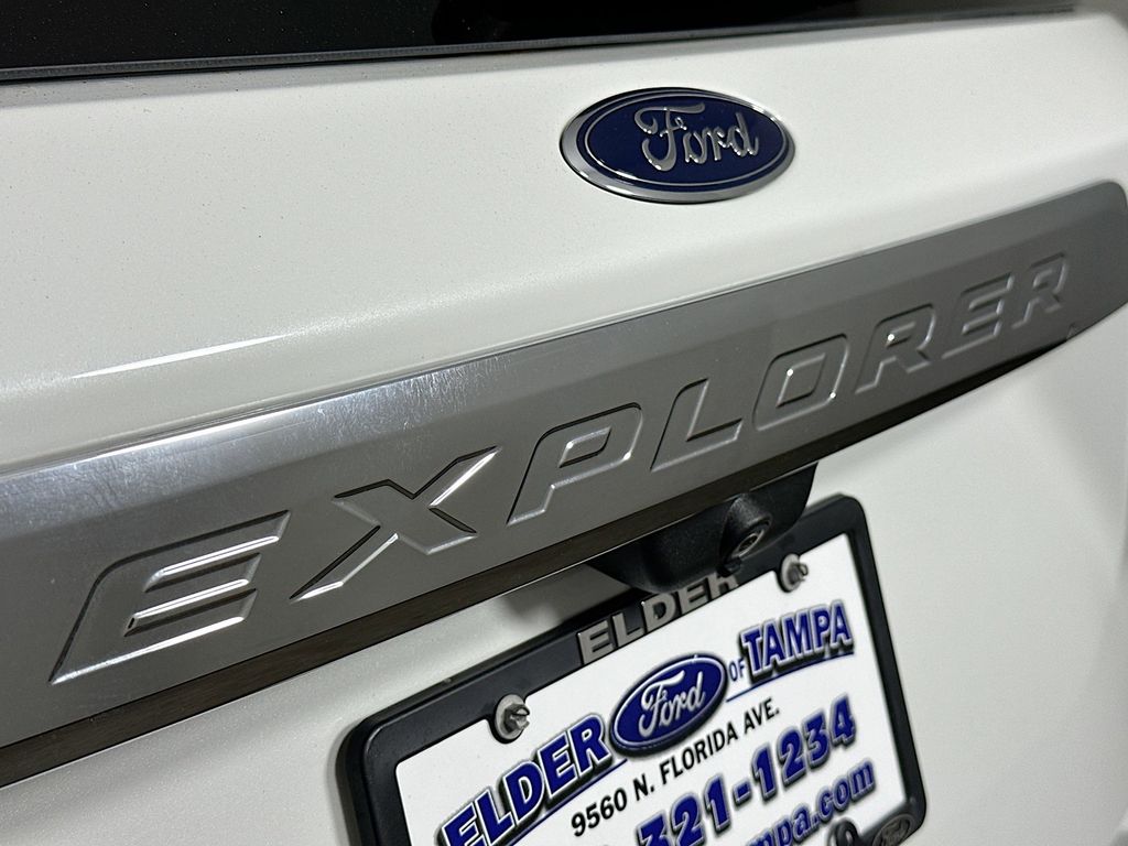 2022 Ford Explorer XLT 7