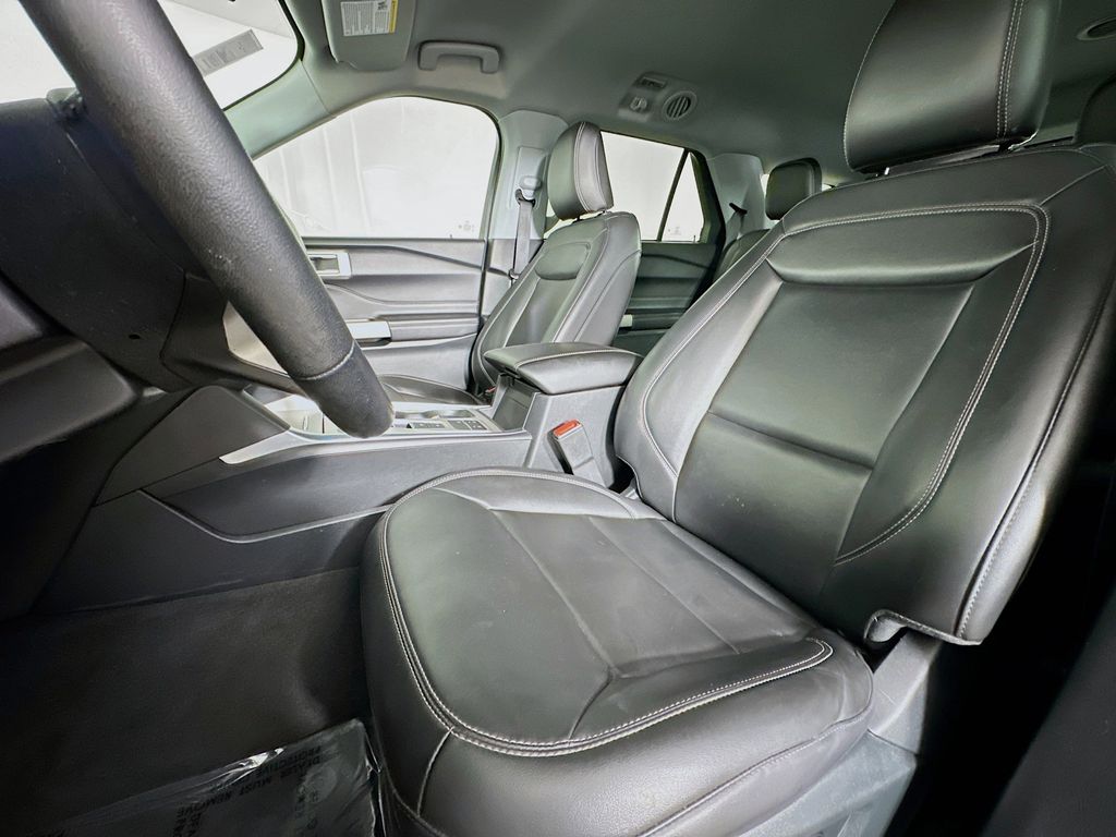 2022 Ford Explorer XLT 11