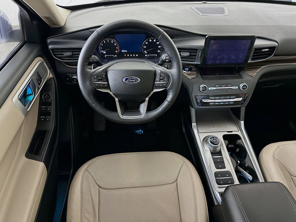 Thumbnail: 2020 Ford Explorer - 10