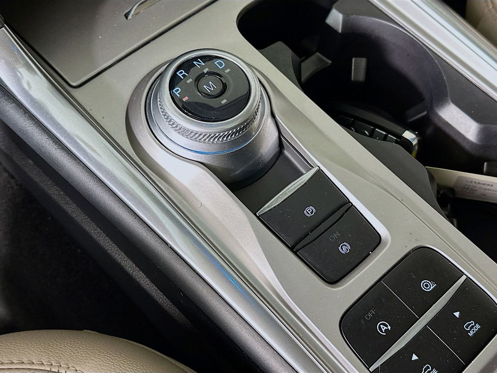 Thumbnail: 2020 Ford Explorer - 17