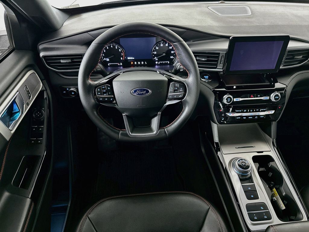 Thumbnail: 2023 Ford Explorer - 10