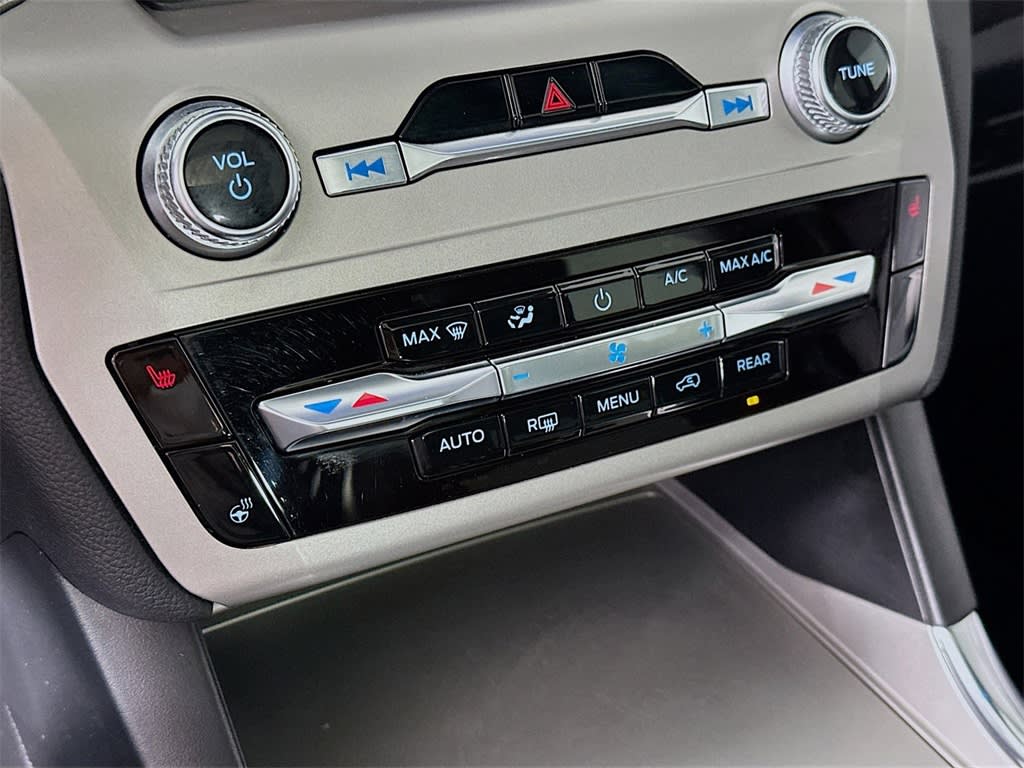 2023 Ford Explorer XLT 22